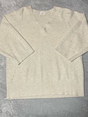 Wilfred V-Neck Sweater in Light Oatmeal